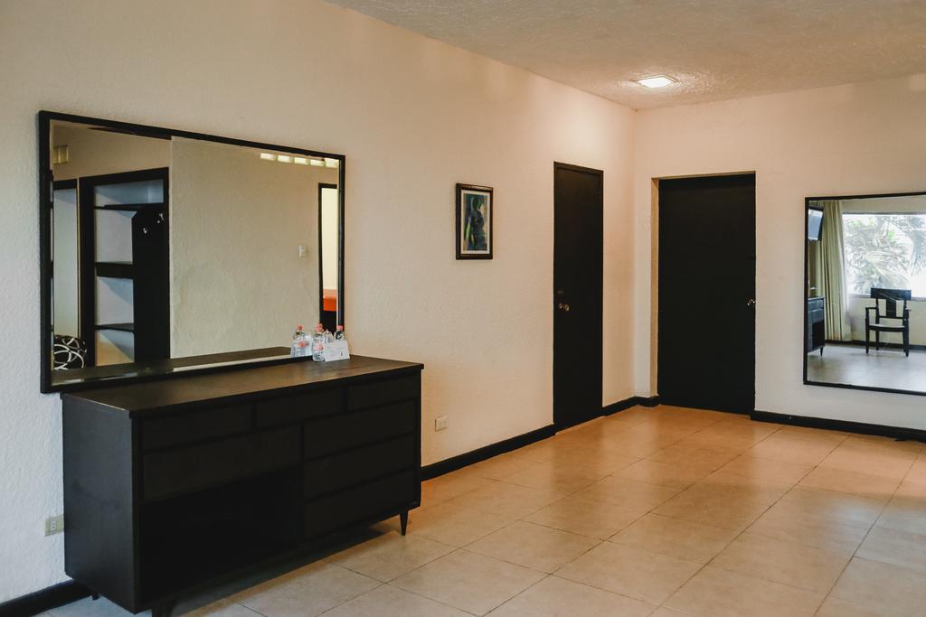 Hotel Colon Mérida Extérieur photo